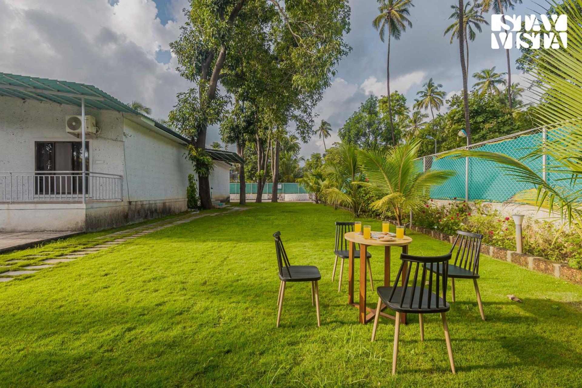 Sundream Palms By Veo - Part Of Stayvista With Pool, Lawn, Bbq Алибаг Экстерьер фото